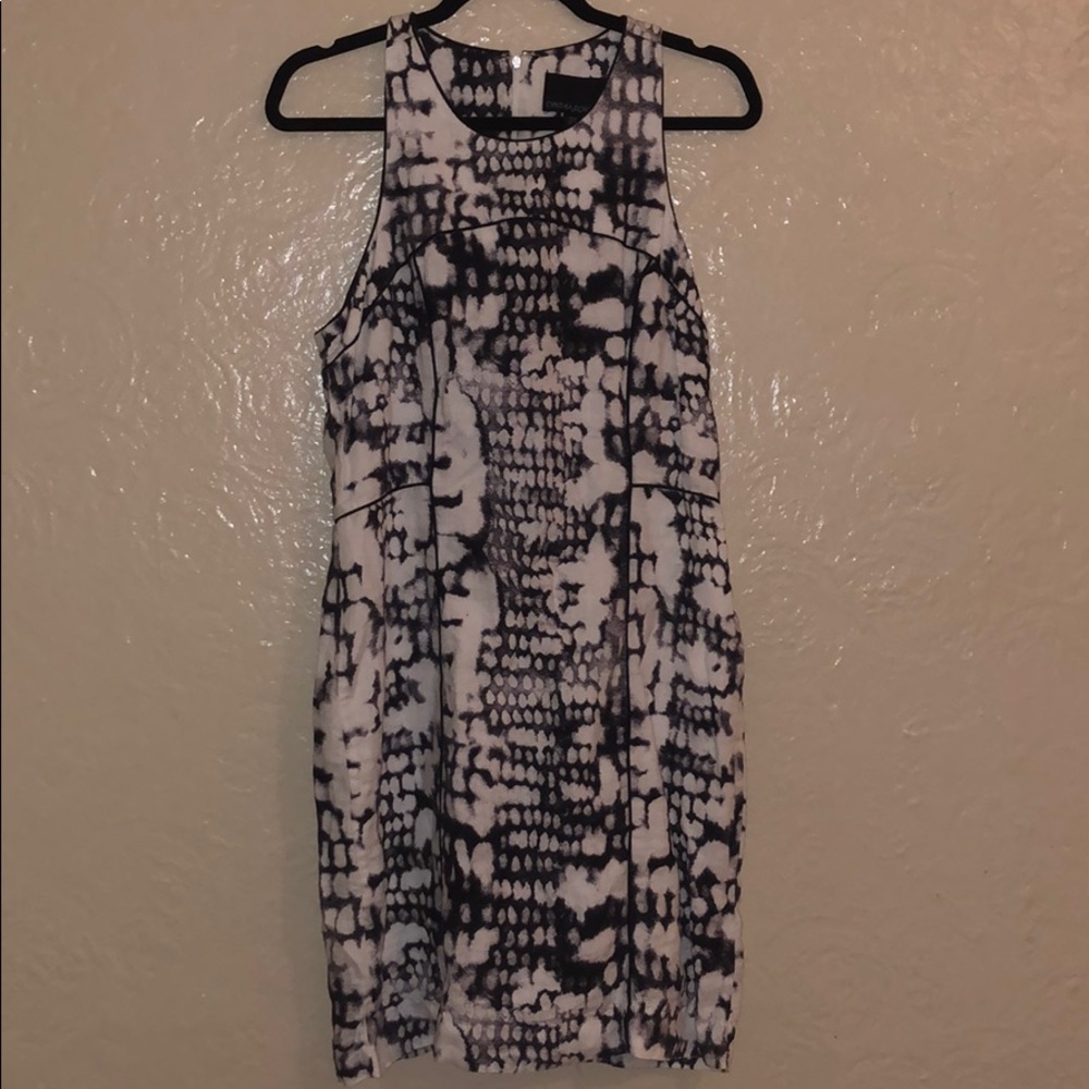 Black/white linen dress with snake skin pattern